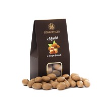 Almonds in salted caramel