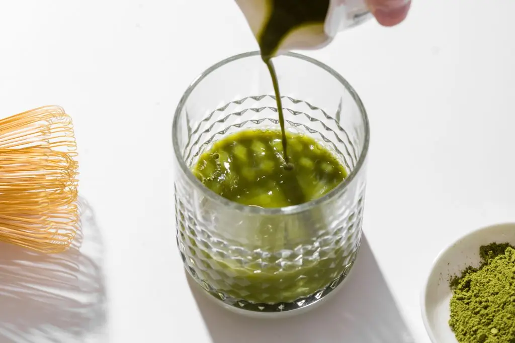 Matcha – właściwości, działanie i przeciwwskazania