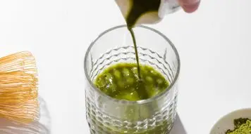 Matcha – właściwości, działanie i przeciwwskazania