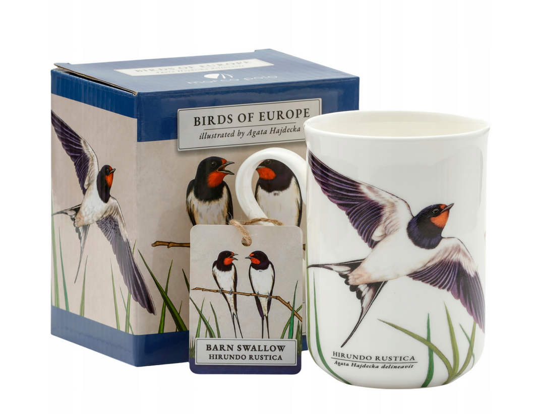 Porcelanowy kubek z ilustracją jaskółki dymówki (Barn Swallow, Hirundo rustica), ozdobne opakowanie z tej samej serii „Birds of Europe”.