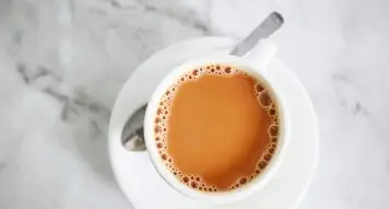 Przepis na bawarkę. Jak zrobić herbatę z mlekiem?